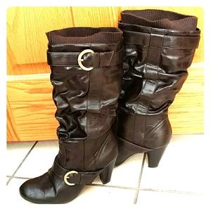 Heeled boots